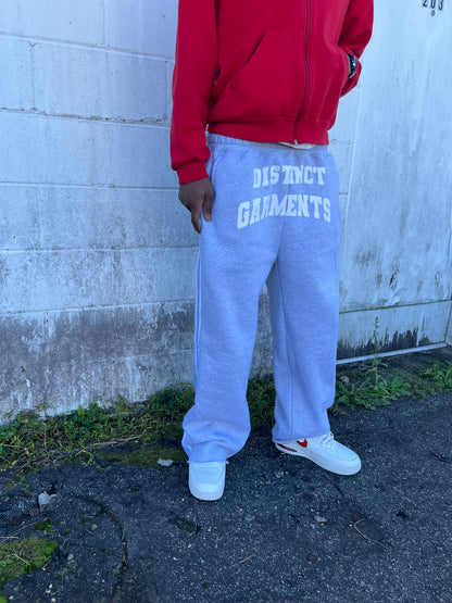 DISTINCT BAGGY SWEATS